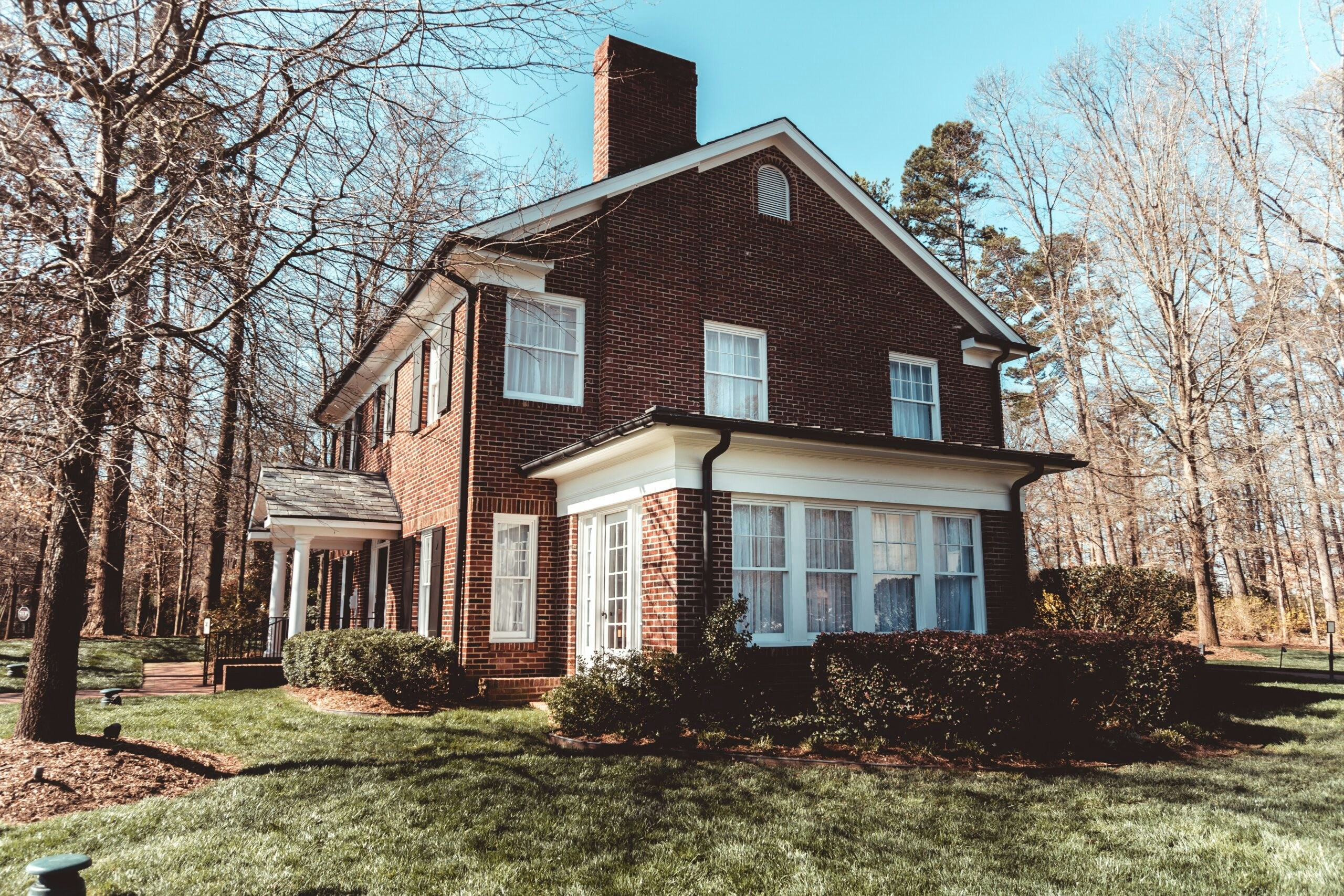 Pros and Cons of buying an old house athens ga